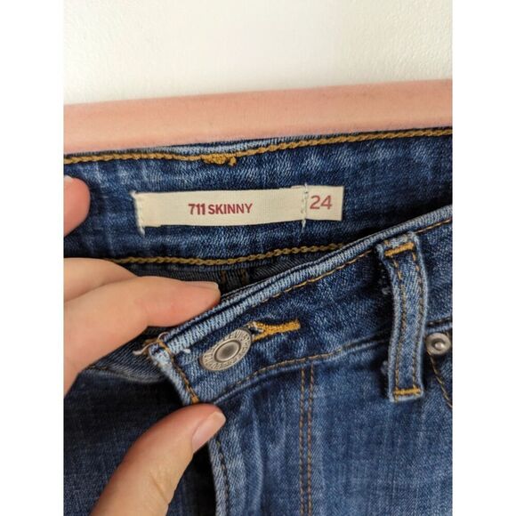 Levi's | 711 Skinny Embroidered Jeans Sz 24 - Picture 7 of 7